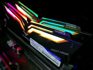 T-Force BLITZ光效技術 TEAM T-Force Night Hawk RGB記憶體模組 T-Force BLITZ光效技術 TEAM T-Force Night Hawk RGB記憶體模組