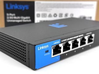 低功耗設計、USB-C 供電 Linksys LN2305 5-Port 2.5G Switch 實測 低功耗設計、USB-C 供電 Linksys LN2305 5-Port 2.5G Switch 實測